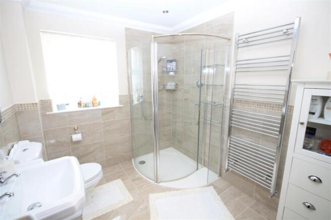 SHOWER ROOM