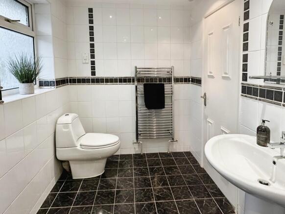 ccfb68f4-Bathroom...