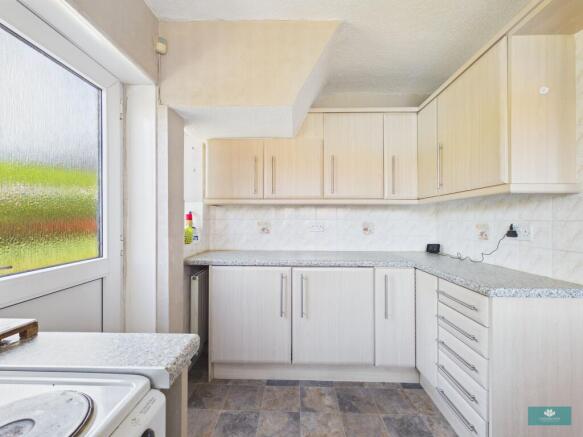 3 bed Semi-Detached for sale Image 9