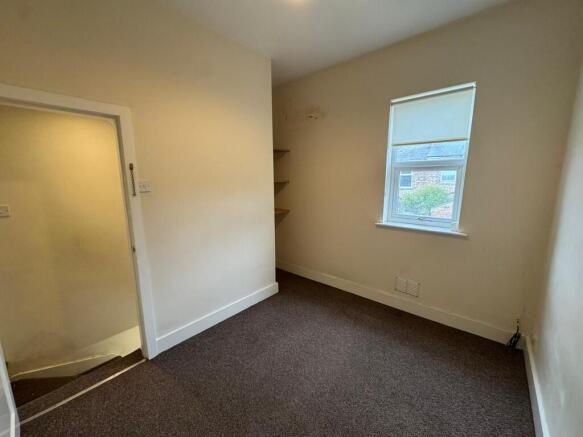 2 bed Terraced to rent Image 10