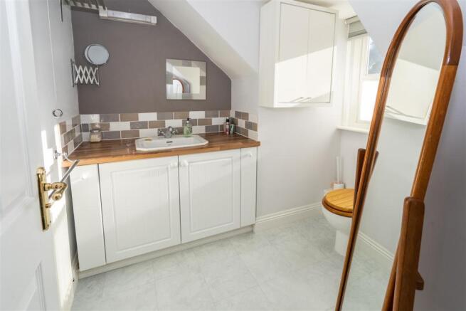 En-Suite Cloakroom