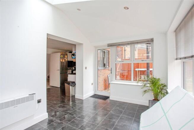 4 bed Detached for sale Image 10