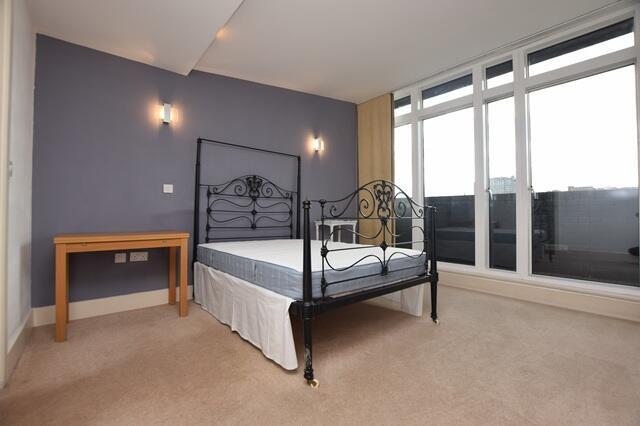 2 bed Apartment to rent Image 4