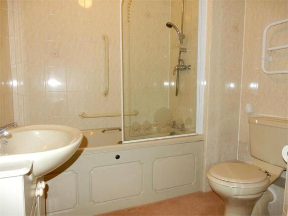 Photo 8