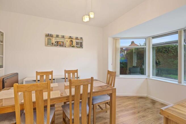 Northenden Road, Sale, M33 photo 3