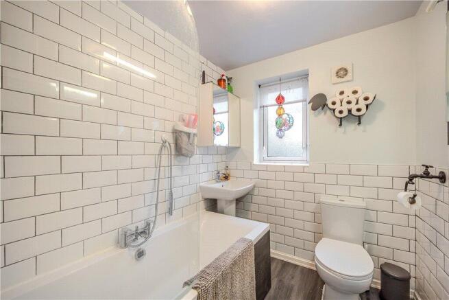 3 bed Semi-Detached for sale Image 5