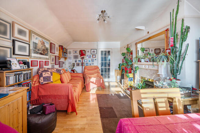 1406677-3-69833c5...