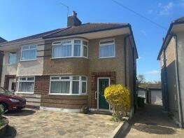 16, Elmscroft Gardens, Potters Bar EN6 2JR