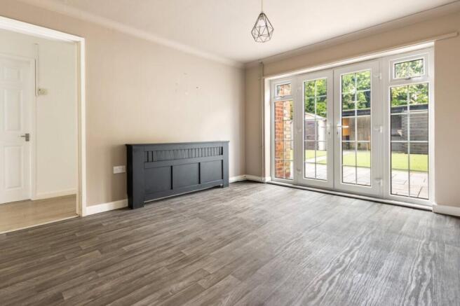 Bedroom/Dining Room