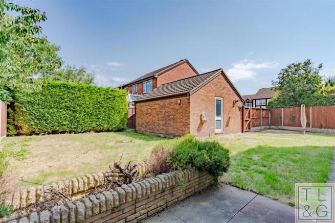 30 Foxglove Close (4 of 11).jpg