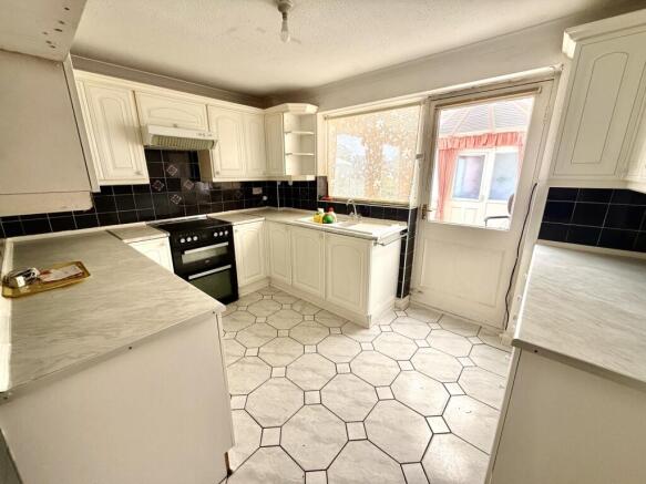 Alderwood Close, Clavering photo 5
