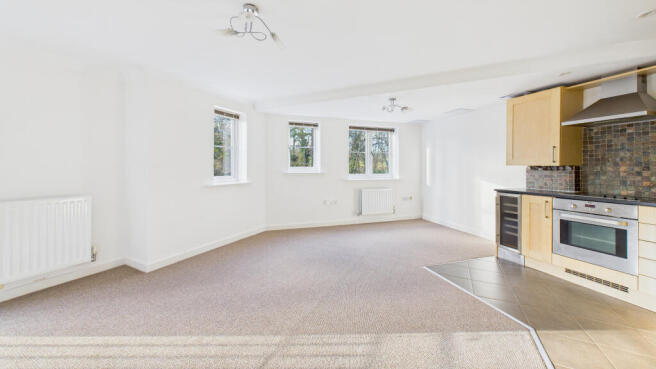 CAM04968G0-PR0081-STILL005