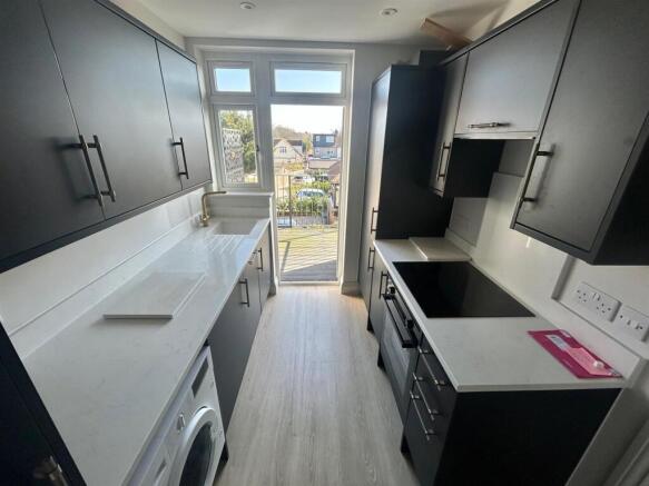 kitchen 1.jpg