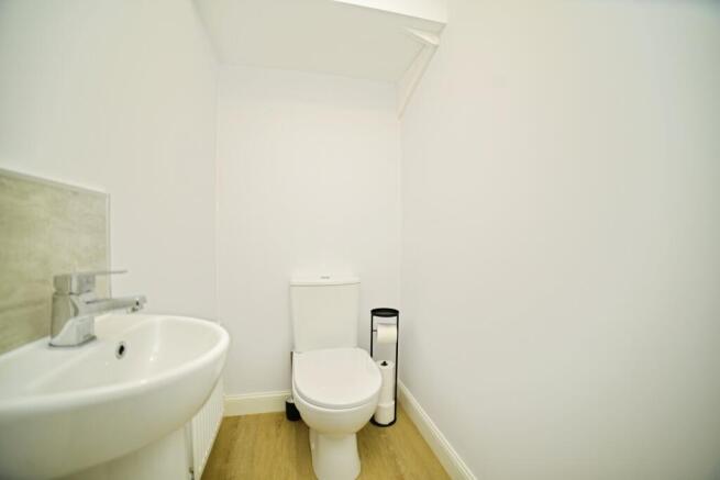 2 bed Semi-Detached for sale Image 7