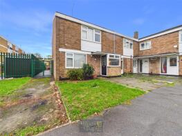 50, Little Lullaway, Laindon, Basildon SS15 5JH