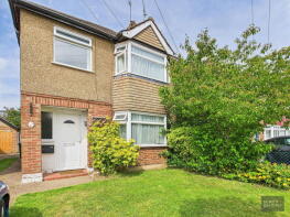 17, Winton Crescent, Croxley Green WD3 3QX