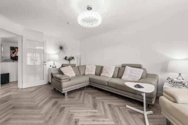 McInally Crescent, New Carron, Falkirk, FK2 7GY photo 4