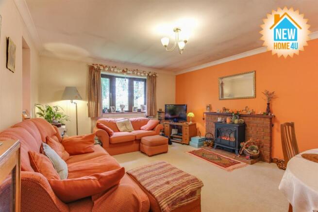 LOUNGE:
