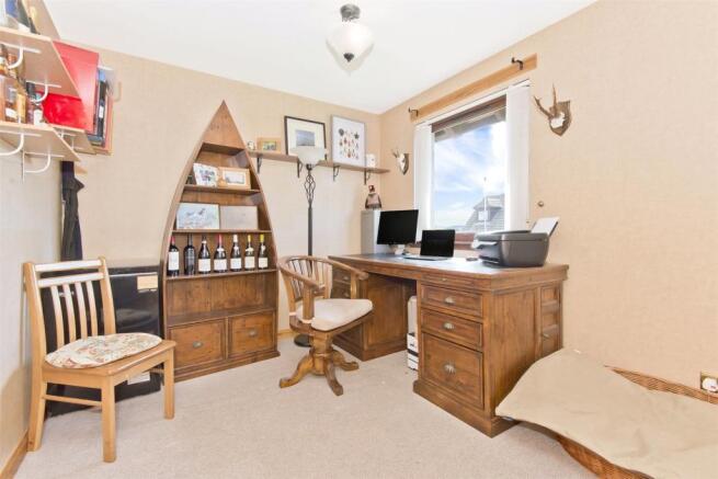 Bedroom 4/ Study