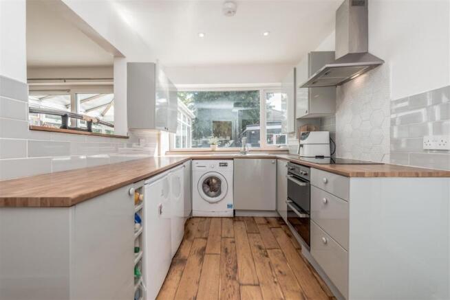 Fitted Kitchen: