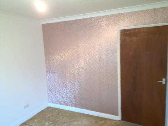 1 bed Ground Flat to rent Image 4