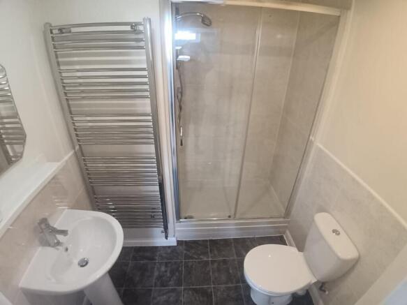 En-suite to Master