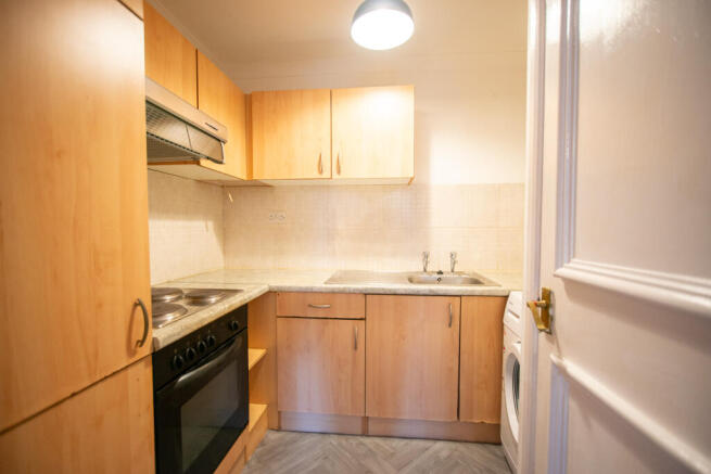 1 bed Flat to rent Image 4