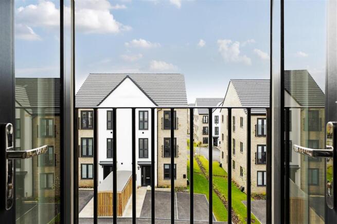 2 bed Semi-Detached to rent Image 9