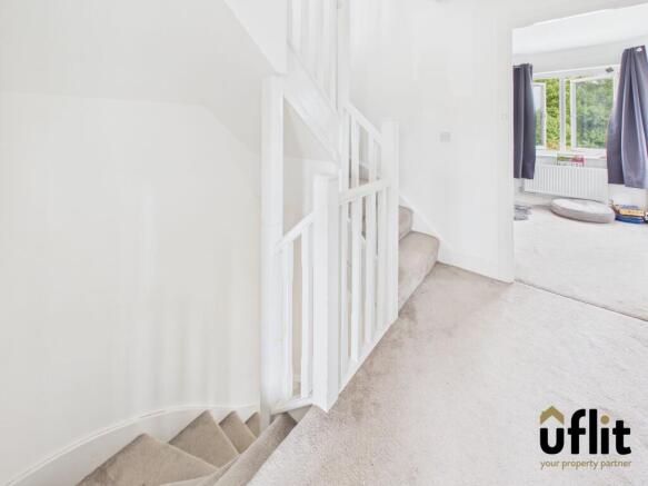 3 bed Semi-Detached for sale Image 10
