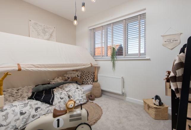 Hazel-Bedroom3