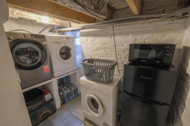 1 bed Terraced for sale Image 8