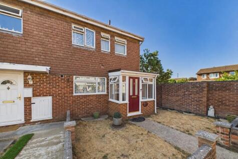 Frodsham Way, Owlsmoor, Sandhurst, Berkshire, GU47