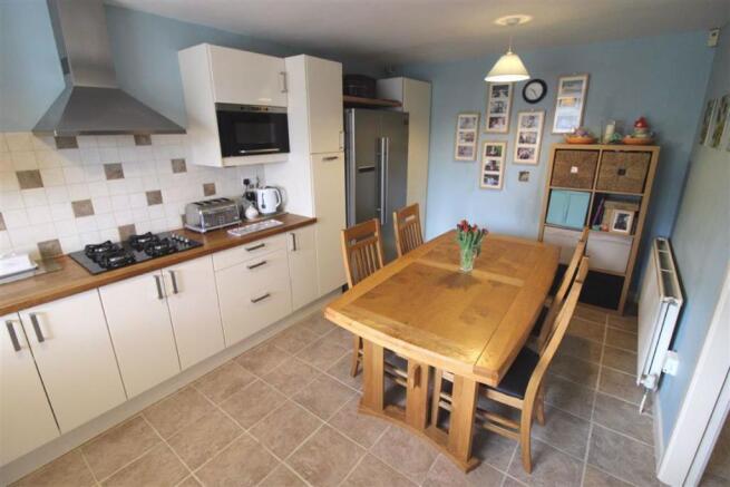 KITCHEN DINING AREA