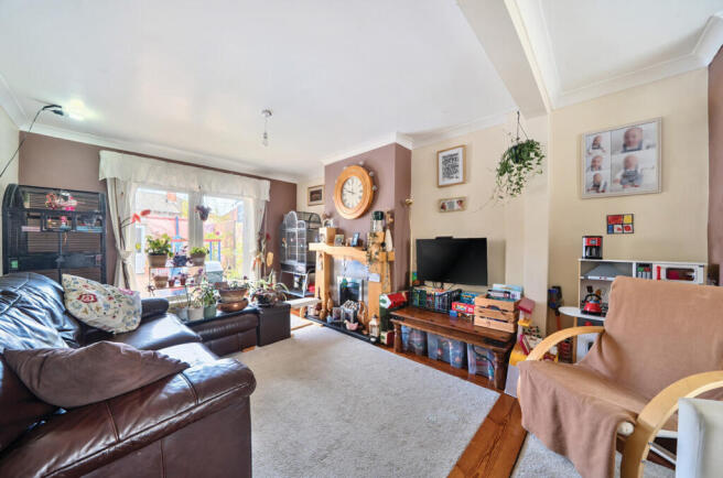 1327911-3-687e569...