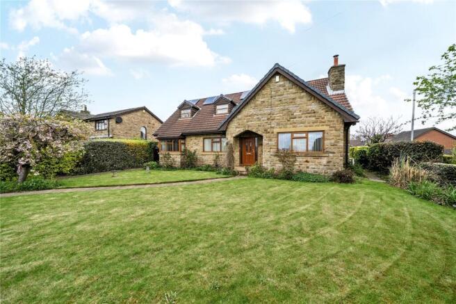 5 bed Detached for sale Image 8