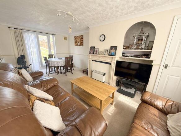 THROUGH LOUNGE