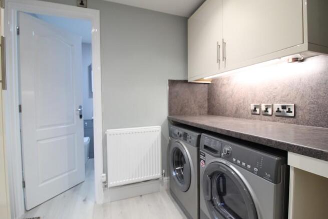 3 bed Terraced to rent Image 7
