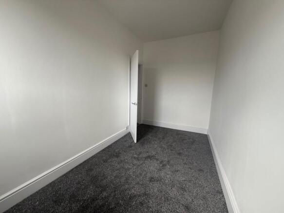 2 bed House to rent Image 8