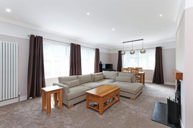 4 bed Detached Bungalow for sale Image 8