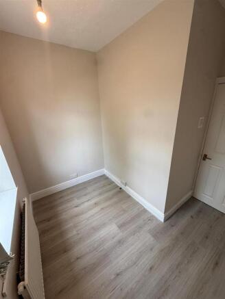 3 bed Detached to rent Image 9