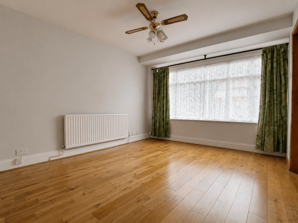 5 bed semi-detached house to rent Richmond Cresce