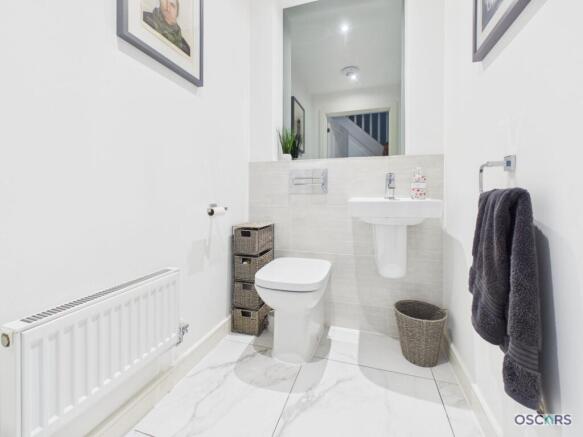 4 bed Detached for sale Image 9