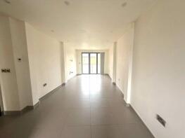 Flat 9, 95 Crystal Court, Bramley Road, London N14 4EY