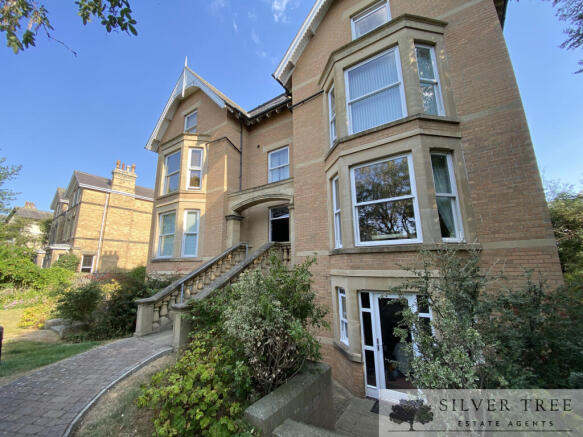 1 bed Apartment to rent Image 9