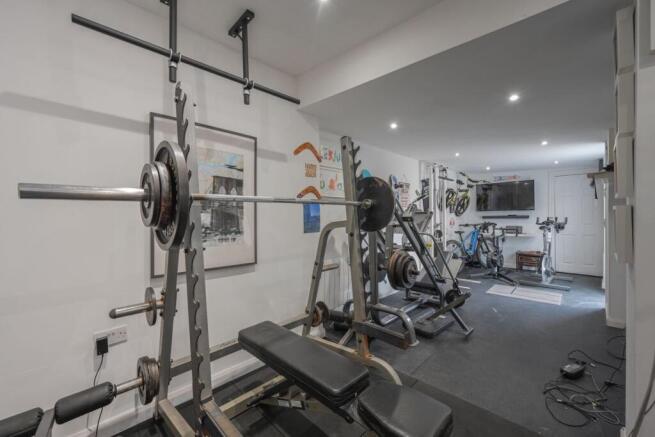 Garage/Gym