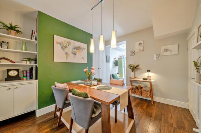 4 bed Terraced for sale Image 6