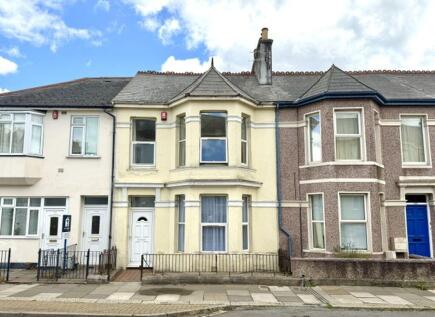 Beaumont Road, St Judes, Plymouth. Spacious and versatile period property set over 3 floors sold with no chain.
