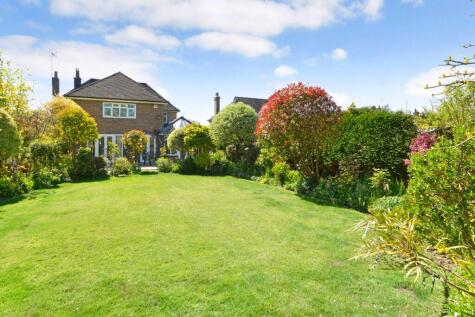 New Park Road, Cranleigh, GU6