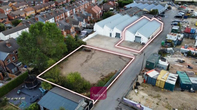 Unit with yard