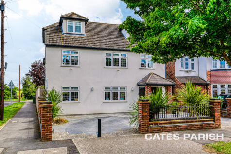 Cranston Park Avenue, Upminster, RM14